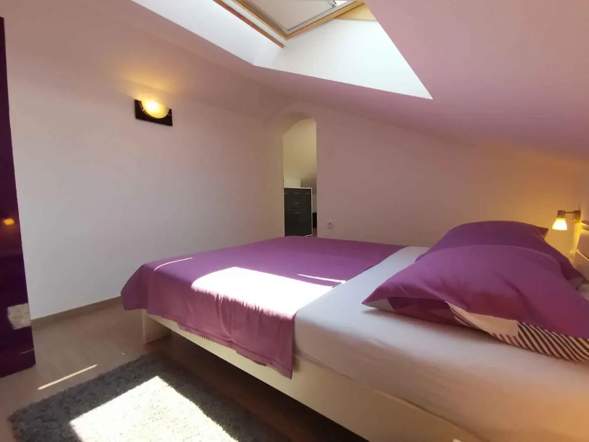 Apartment In Crikvenica 5739 Драмаль