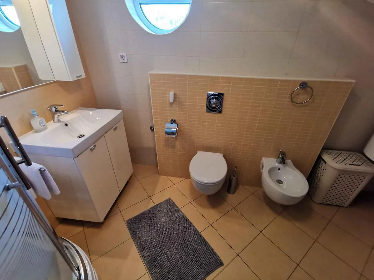 Apartment In Crikvenica 5739 Драмаль