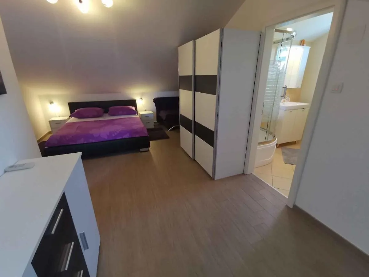Apartment In Crikvenica 5739 Драмаль