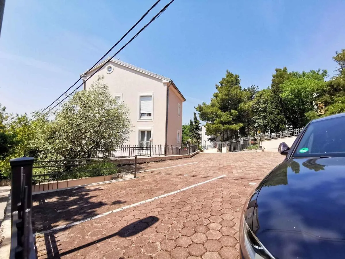Apartment In Crikvenica 5739 Драмаль 0*,  Хорватия
