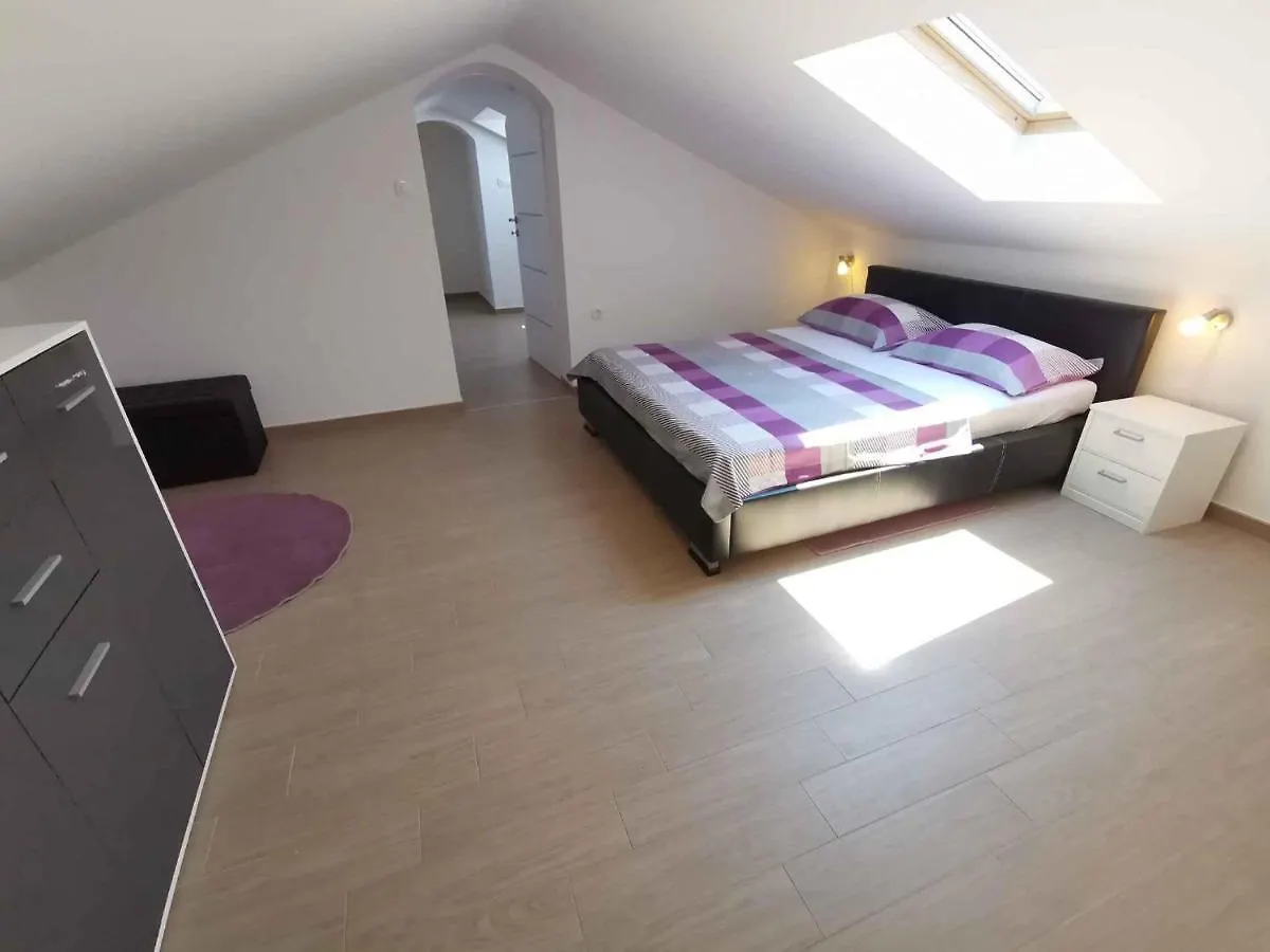 Apartment In Crikvenica 5739 Драмаль